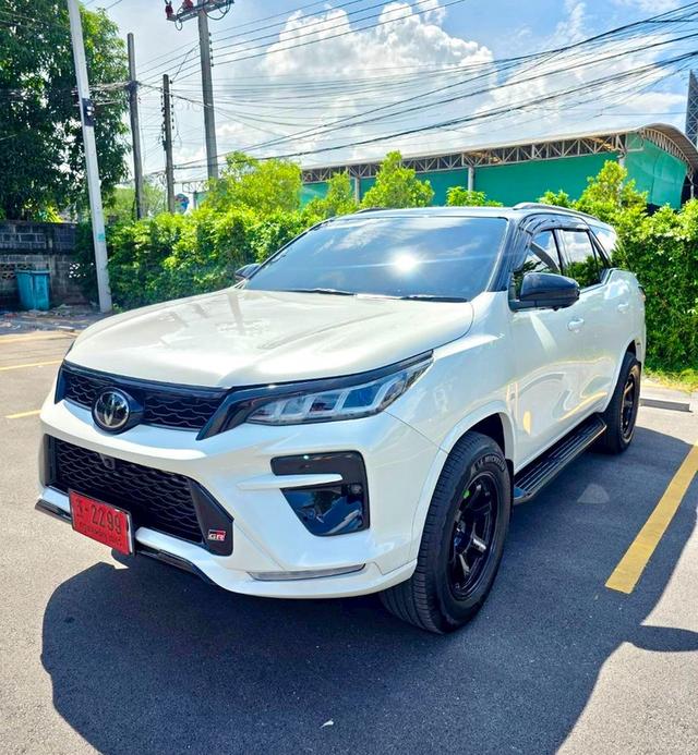 Toyota Fortuner 2.8TRD ปี18