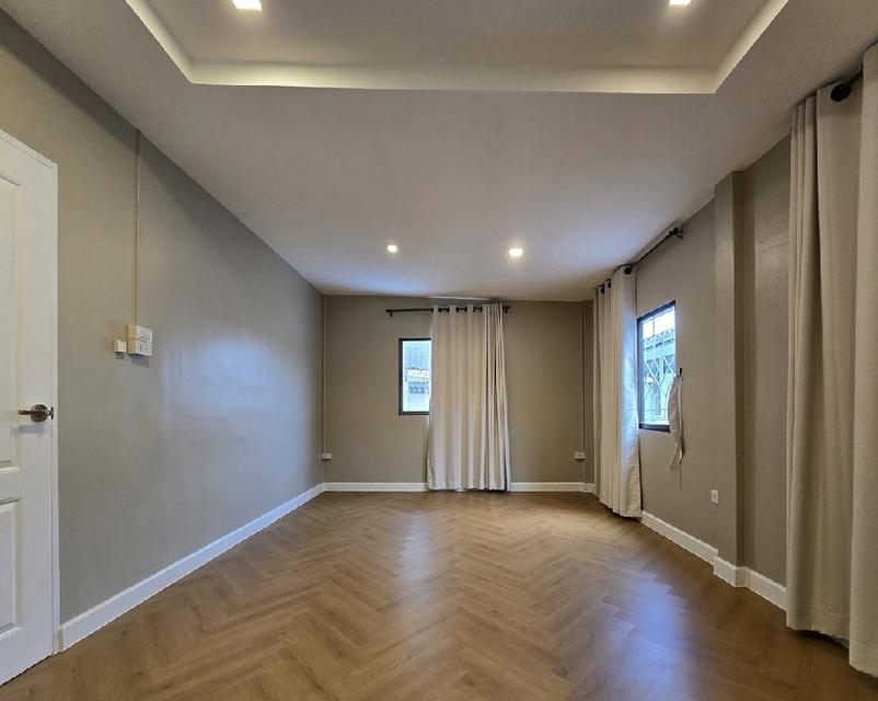 ให้เช่าบ้านเดี่ยว 2 ชั้น ซอยศรีบูรพา ใกล้แยกนิด้า บ้านสวยมาก / พื้นที่ดิน 50 ตารางวา / Renovate ใหม่ทั้งหลัง 6