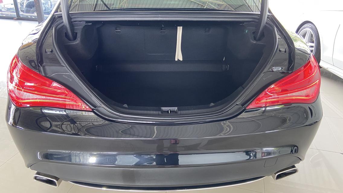 CLA200 W117 รถปี 2016 3