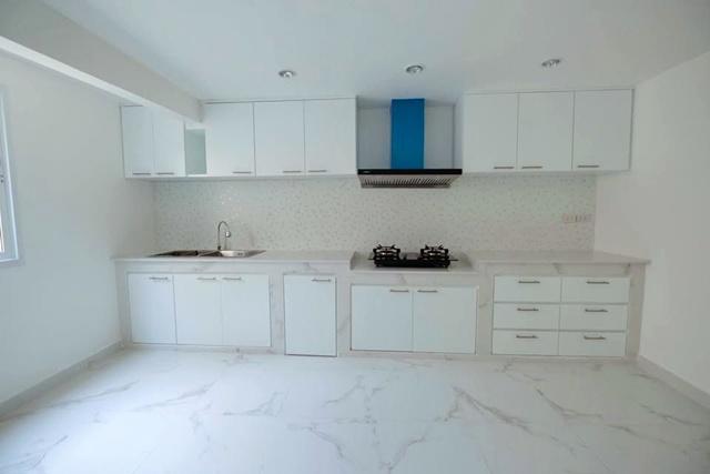 ARL หัวหมาก 1.6กม. ให้เช่าบ้านเดี่ยว 2 ชั้น พัฒนาการ70-76 MRTคลองกลันตัน 1.3กม. พื้นที่สวนกว้าง 100 ตร.วา.300 ตร.ม. 3นอน 4