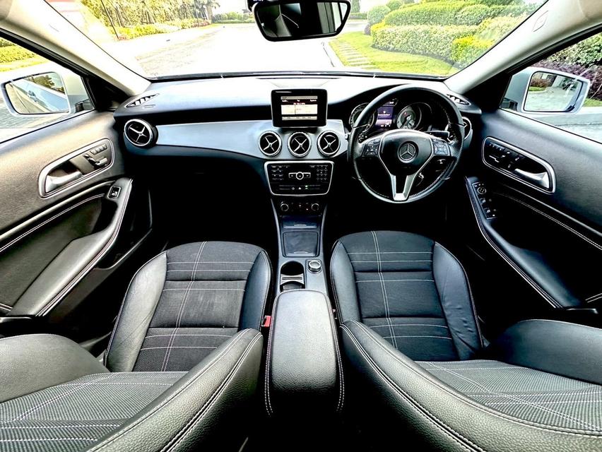 MERSEDES BENZ GLA 200 ปี 2015 รูปที่ 12
