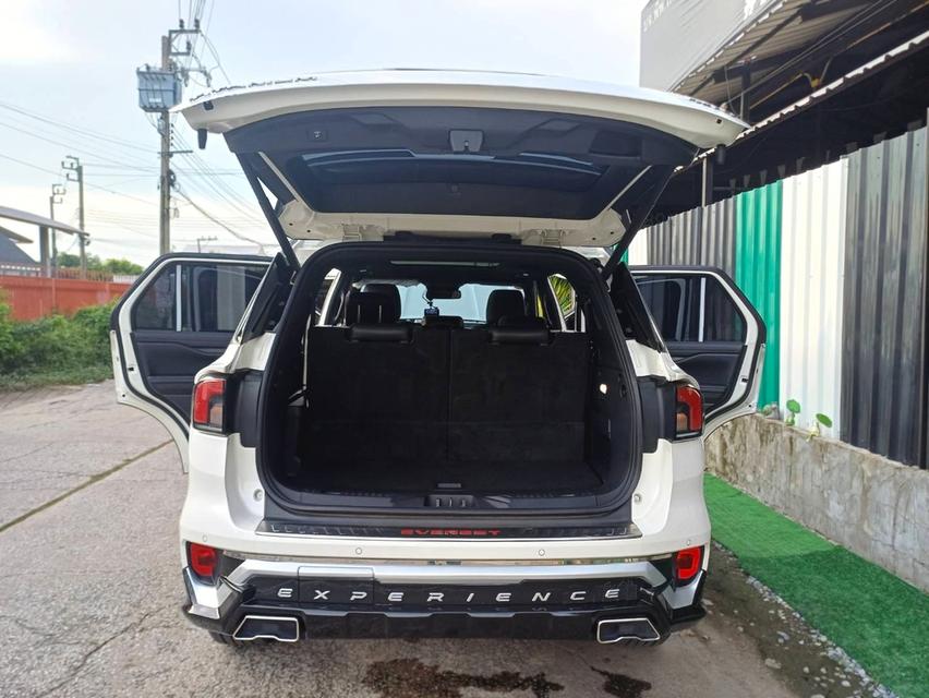 ปี2023 FORD EVEREST TITATIUM AUTO TOP ขับ 4 หล่อเกินบรรยาย ชุดแต่งสุดหรูรอบคัน 9