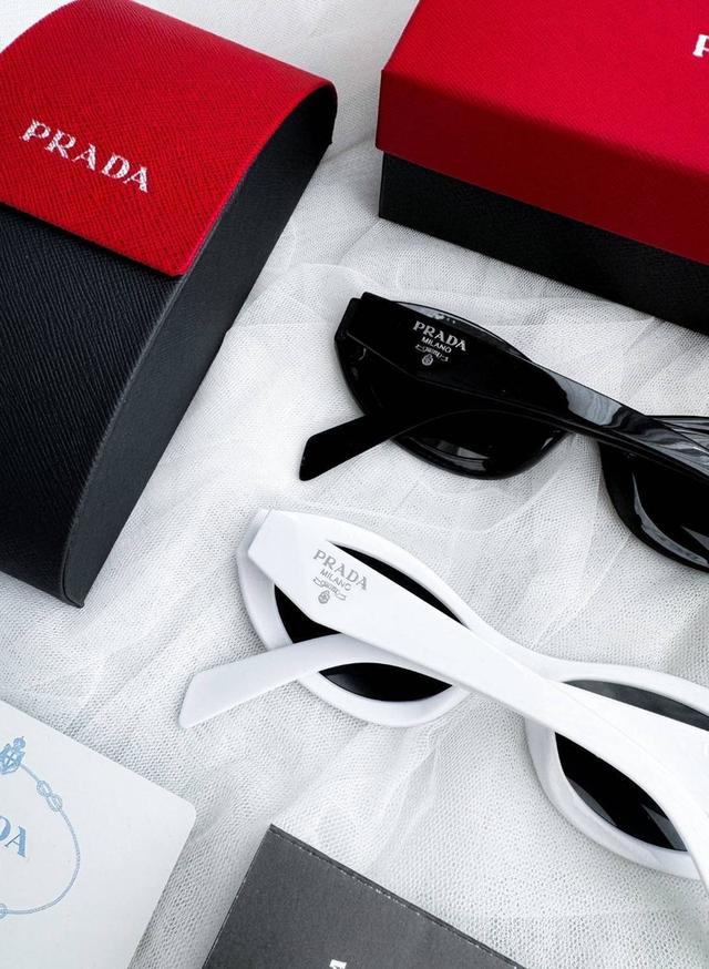 แว่นกันแดดPrada 15