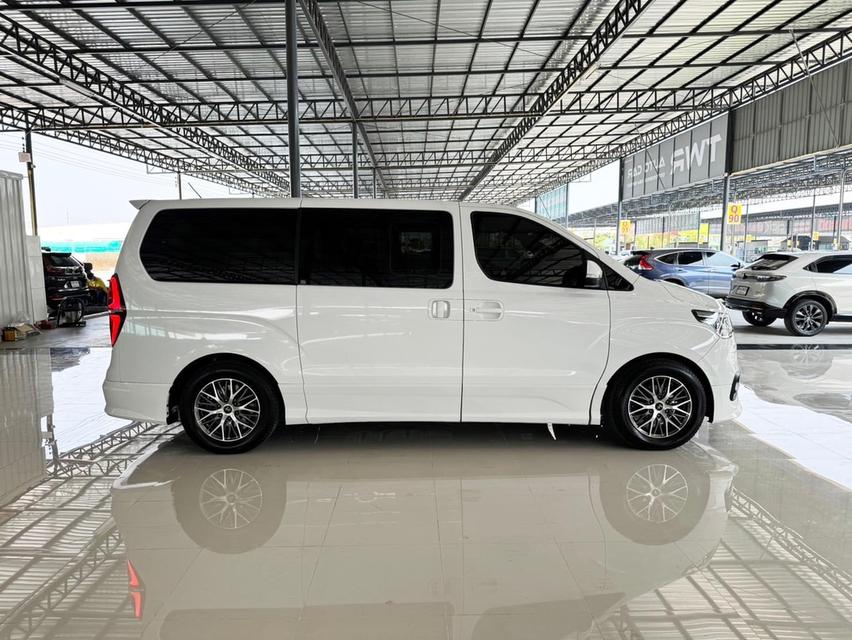 Hyundai H-1 2.5 Limited III (ปี 2019) Wagon รถตู้มือสอง สภาพดี ราคาถูก ไมล์น้อย ฟรีดาวน์  3