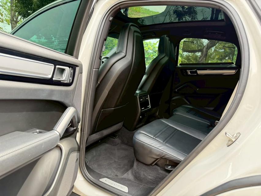 Cayenne Coupe Platinum 9