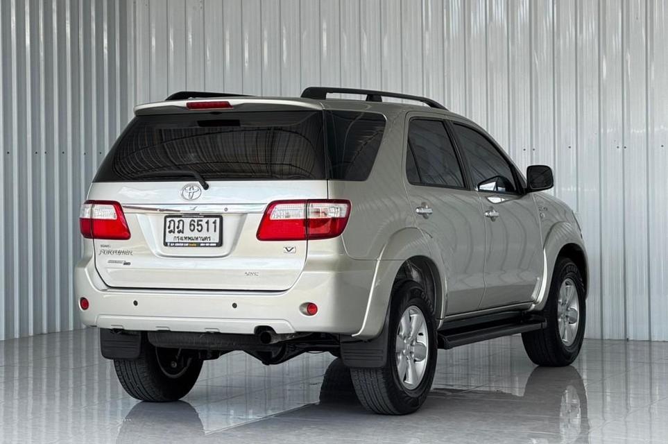 Toyota Fortuner 3.0V 4WD ดีเซล เกียร์ออโต้  ปี2010 5