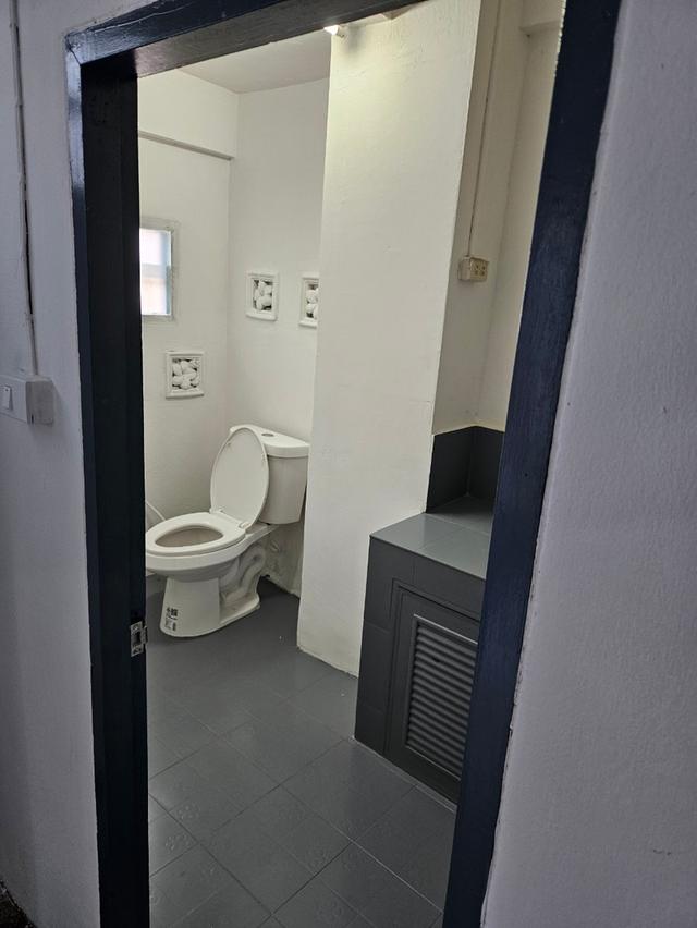 ให้เช่าตึกแถว 5 ชั้น ซอยวัดนักบุญเปโตร ตำบลท่าข้าม อำเภอสามพราน จังหวัดนครปฐม 5 ชั้น 5 ห้องนอน 5 ห้องน้ำ แต่งสวยพร้อมอยู่ ใกล้วัดนักบุญเปโตร 4