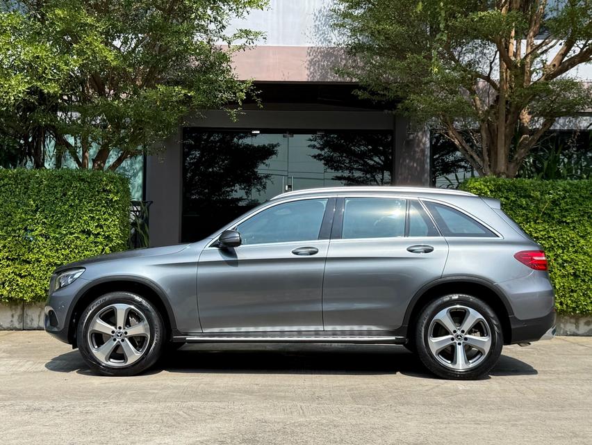 2019 BENZ GLC 250 รถมือเดียวออกป้ายแดง วิ่งน้อยเพียง 7X,XXX กม รถเข้าศูนย์ทุกระยะ ไม่เคยมีอุบัติเหตุครับ 5