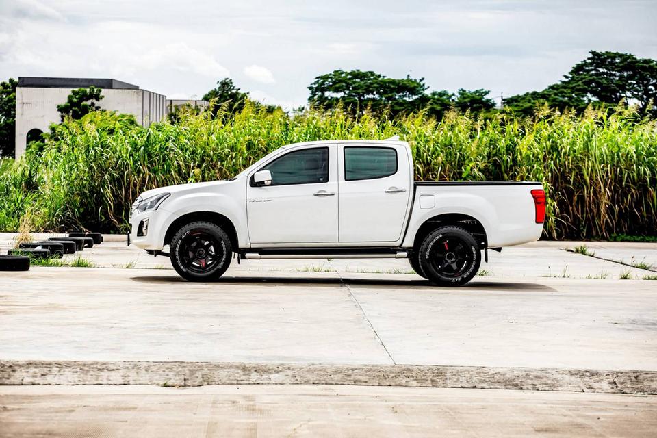 #ISUZU D-MAX HI-LANDER CAB4 3.0 VGS Z ปี 2015| เกียร์ธรรมดา | สีขาว | ดีเซล🚘 รถบ้านสวย เดิมโรงงาน✅ เจ้าของดูแลดี เปลี่ยนถ่ายของเหลวตามระยะ✅ รูปที่ 10