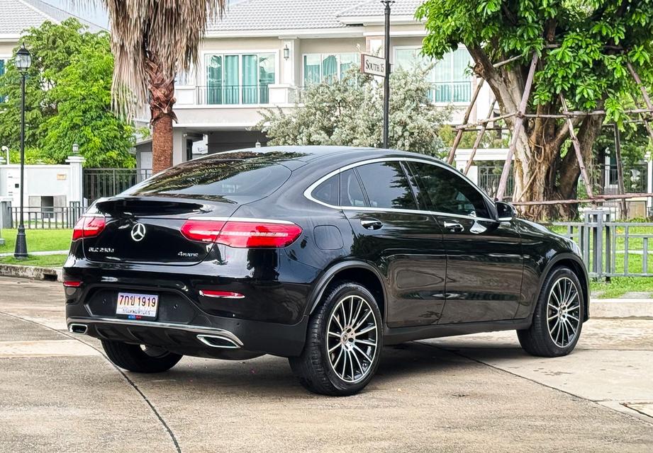 (แจ้งรหัสรถ AVA1919)⭐️ GLC 250d Coupe 4MATIC AMG Plus 2018 ดีเซลล้วน รูปย่อยที่ 3