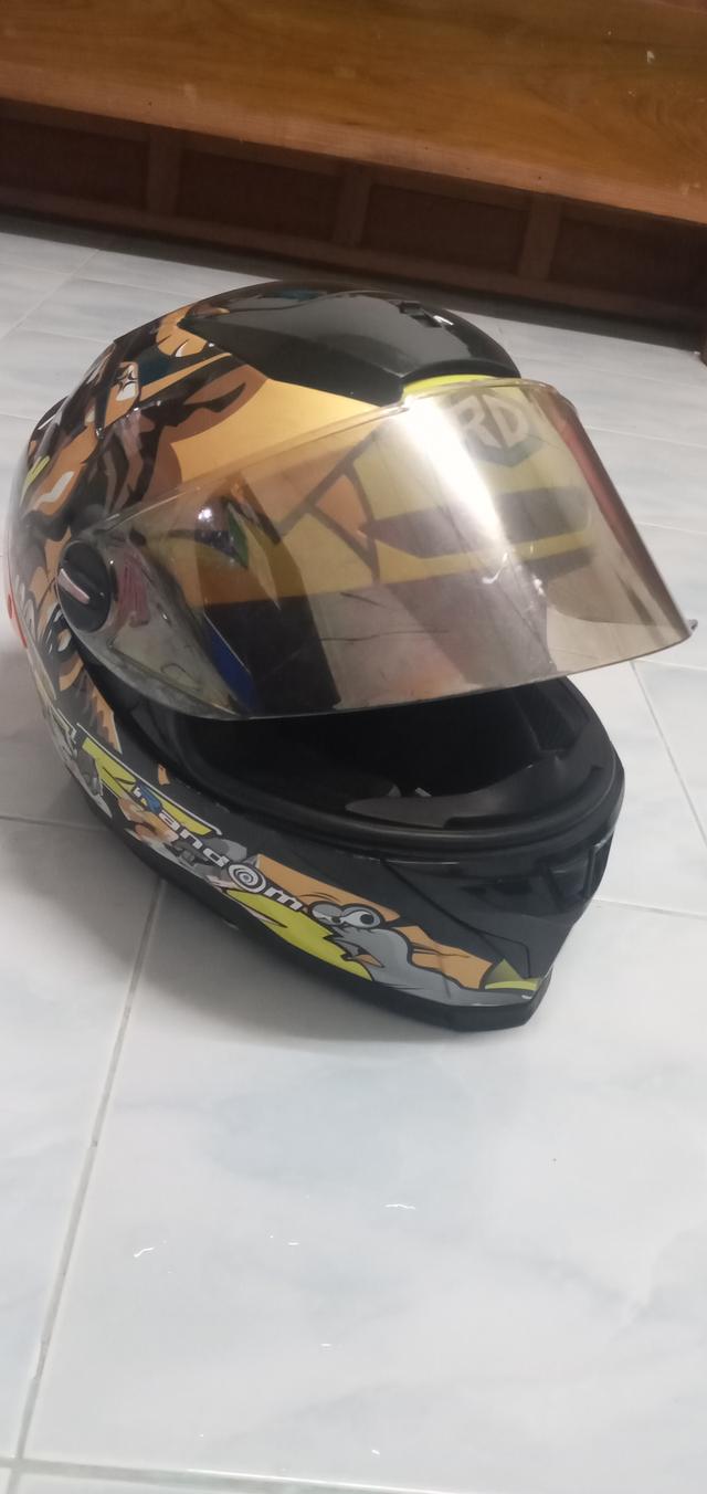 หมวกกันน็อค 2