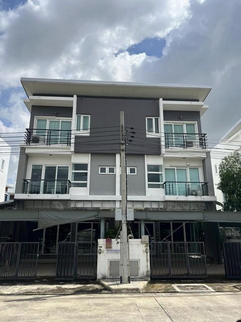 ให้เช่าโฮมออฟฟิศ 3 ชั้น 100 และ 500 ตร.ว. หมู่บ้านชวนชื่นโมดัส วิภาวดี ถนนวิภาวดี ใกล้ IT Square
