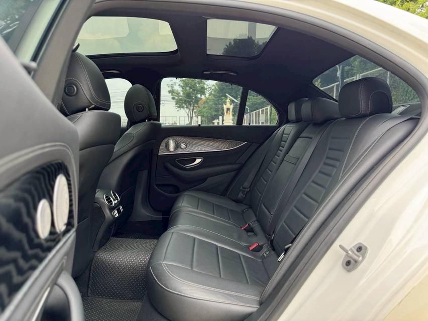 Mercedes Benz E300e AMG Dynamic Facelift (W213) รูปที่ 7