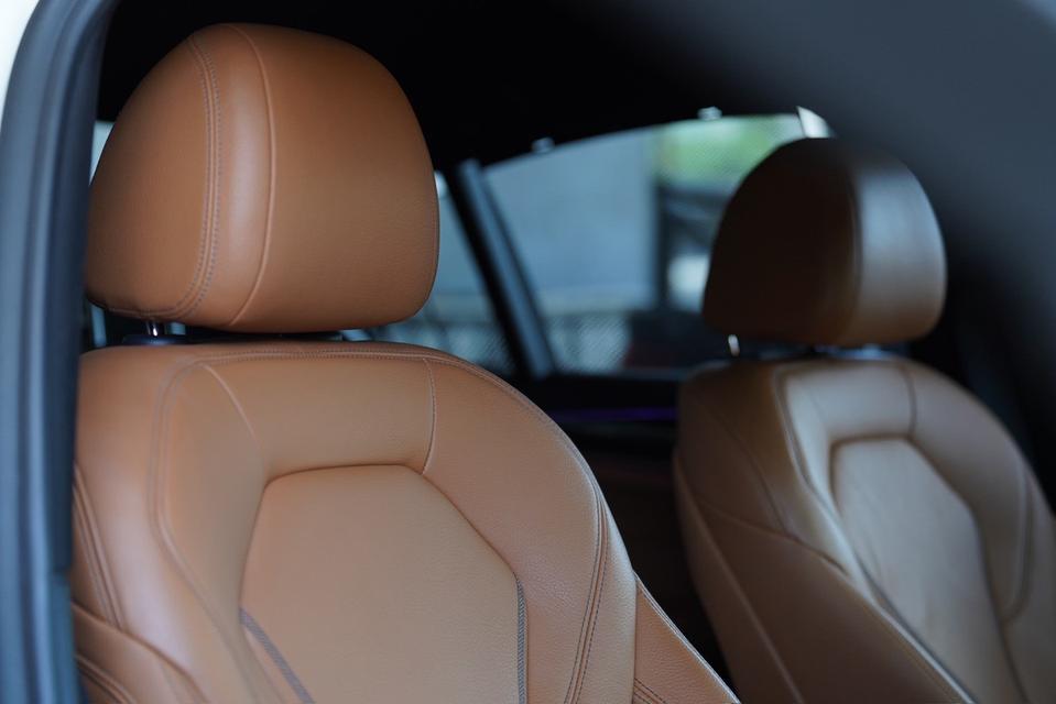 BMW 520d M-Sport 2022 สีขาว รูปที่ 10