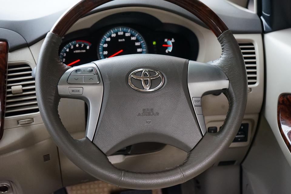 2011 TOYOTA INNOVA 2.0V 11
