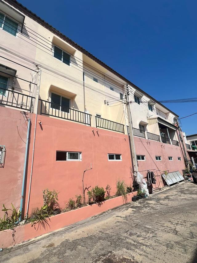 ทาวน์โฮม 3ชั้น หมู่บ้านเพชรทวี พุทธมณฑล สาย5 14