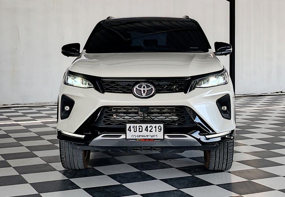  TOYOTA LEGENDER 2.4 V.2WD. ปี 2021  Mile 55,168 km. (1,150,000)  2