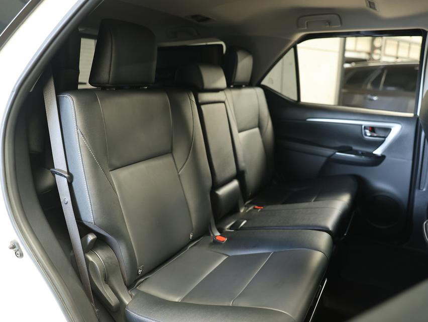 2021 Toyota FORTUNER 2.4 (ปี 15-25) V 4WD SUV AT รูปที่ 17