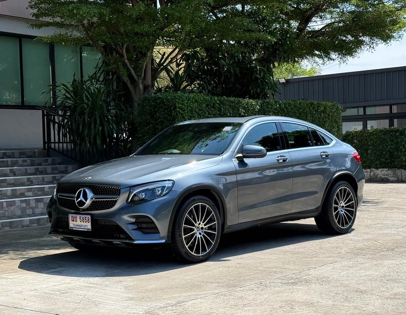 2018 BENZ GLC 250D COUPE AMG รถมือเดียวออกป้ายแดง รถวิ่งน้อย เข้าศูนย์ทุกระยะ ไม่เคยมีอุบัติเหตุครับ รูปที่ 6