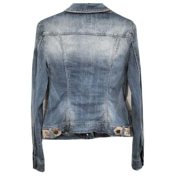 FOREVER21 ยีนส์ยืด ทรงเข้ารูป สวยมาก แต่งดอกไม้ช่วงบ่า ฟอกสวยสุด ๆ ขูดขาด ๆ เท่ ๆ