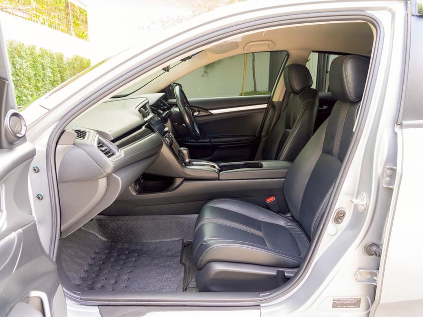 Honda Civic FC 1.8 EL ปี 2019 11
