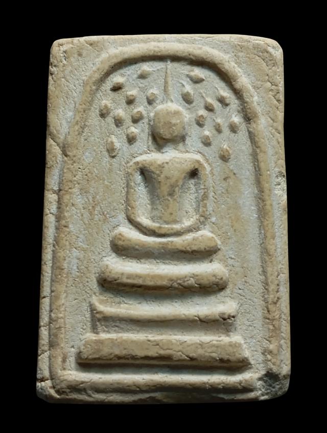 เปิดพระผงน้ำมันเก่าพิมพ์ปรกโพธิ์ 18 ใบไม่ทราบที่ชอบทักได้ครับ