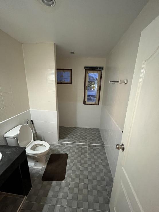 ขายบ้านทาวเฮ้าส์ห้องมุม อยู่หัวหินซอย 6 ใกล้ถนนเพชรเกษม 8