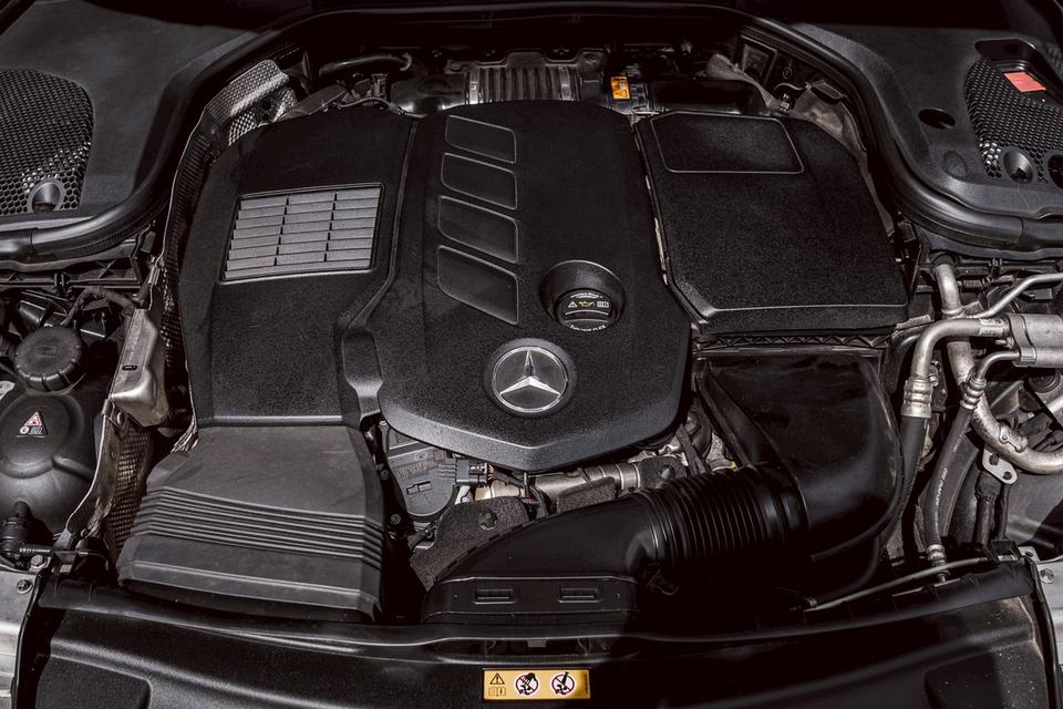 รหัสรถ 67GG3759 #Mercedes #Benz #CLS 300d AMG ปี 2020 ของแต่ง 4 แสน  9