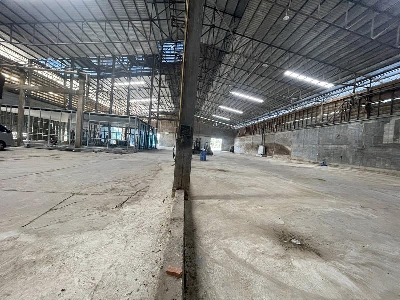 #ให้เช่าโกดังถนนเส้นสุพรรณบุรี-บางบัวทอง พื้นที่สีม่วง พื้นที่โกดัง 2,640 ตร.ม. ออฟฟิศทำงาน 190 ตร.ม. 6