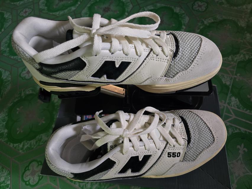 รองเท้า NB 550 สีเทาดำ ไซต์ 245 7