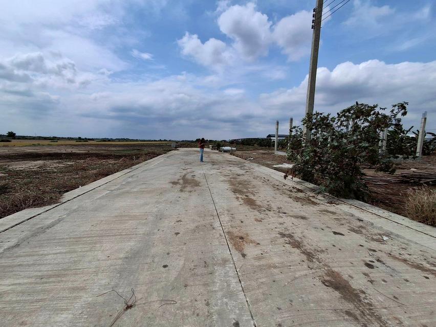 ที่ดินทำเลทองมีน้ำมีไฟ 8