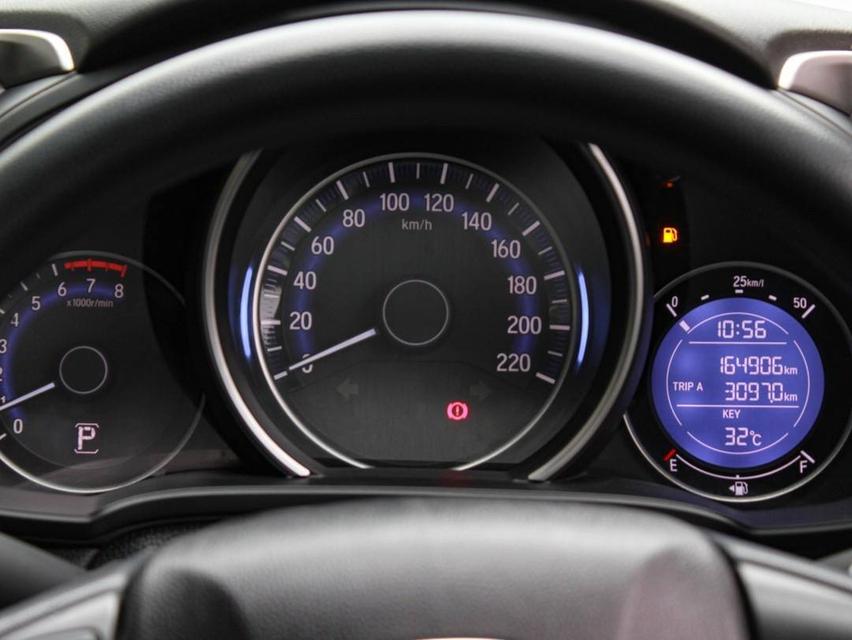 HONDA JAZZ, 1.5 i-VTEC V+ ปี 2015  โฉม ปี14-ปัจจุบัน  17