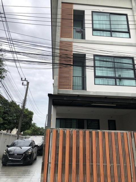 PP412 ขายทาวน์โฮม 3 ชั้น ซอยปุณณวิถี 31 สุขุมวิท 101 ห่าง BTS ปุณณวิถี 1.8 กิโลเมตร 2
