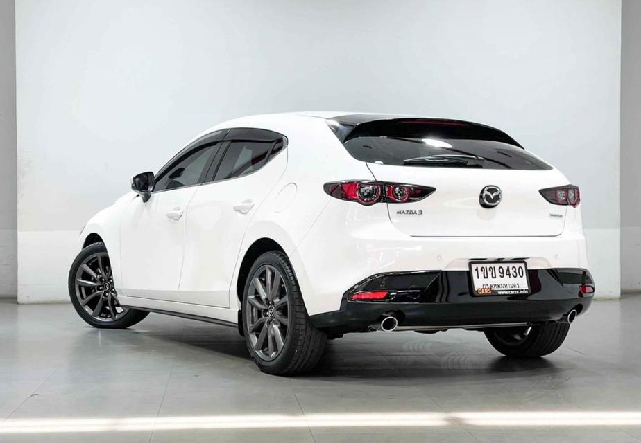 Mazda 3 ปี 2019 สีขาว เกียร์ AT พร้อมส่งต่อ 4