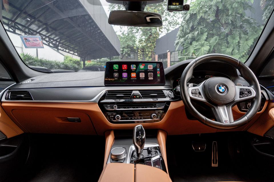 BMW 520d M Sport ปี 2022 [𝐍𝐄𝐖] 𝐁𝐌𝐖 𝟓𝟐𝟎𝐝 เข้าใหม่วันนี้ ✨สวยปิ๊งเต็ม 10 พร้อม 𝐁𝐒𝐈 & 𝐖𝐚𝐫𝐫𝐚𝐧𝐭𝐲 ศูนย์ค่าา 3