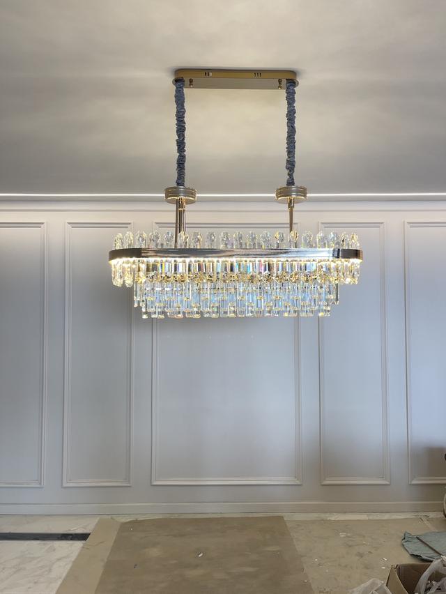 Chandelier 4