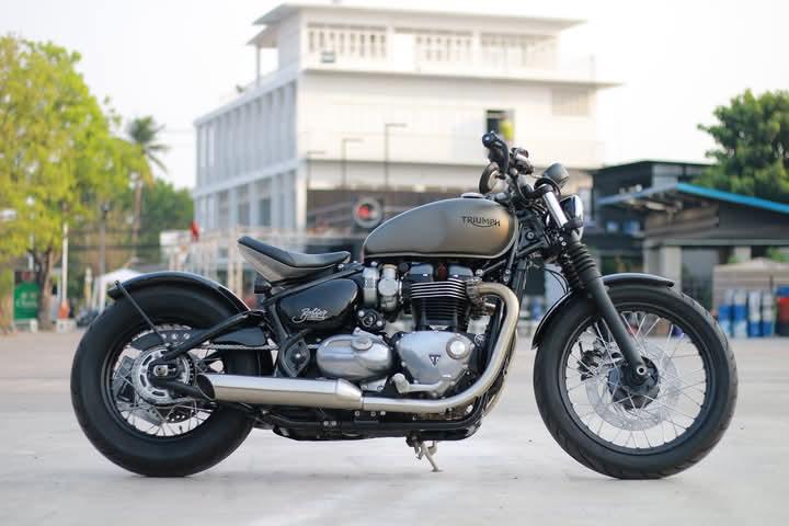 Triumph Bonneville Bobber สภาพนางฟ้า 2