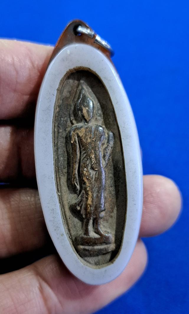 #พระ25พุทธศตวรรษ(เนื้อดิน)พร้อมเลี่ยมเก่าวินเทจบ้านๆ#สุดยอดเกจิอาจารย์ทั่วทุกภาคของแผ่นดินไทยยร่วมพิธีมหาพุทธาภิเษก 108 รูปพระดีปีลึกพิธีปลุกเสกใหญ่