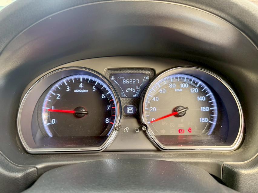 NISSAN ALMERA 1.2 E Sportech ปี2016 8