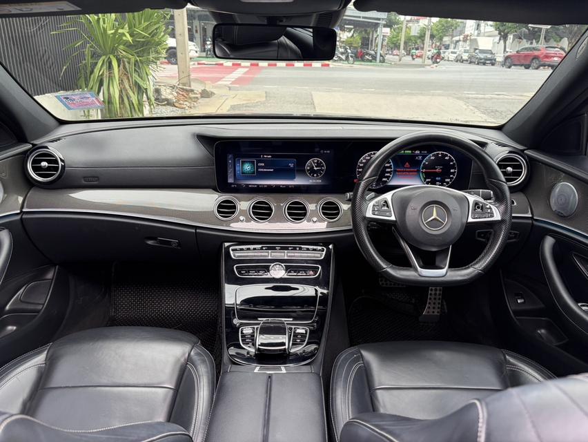 ปี2019 Mercedes-Benz E350e AMG Dynamic panoramic glass รูปที่ 8