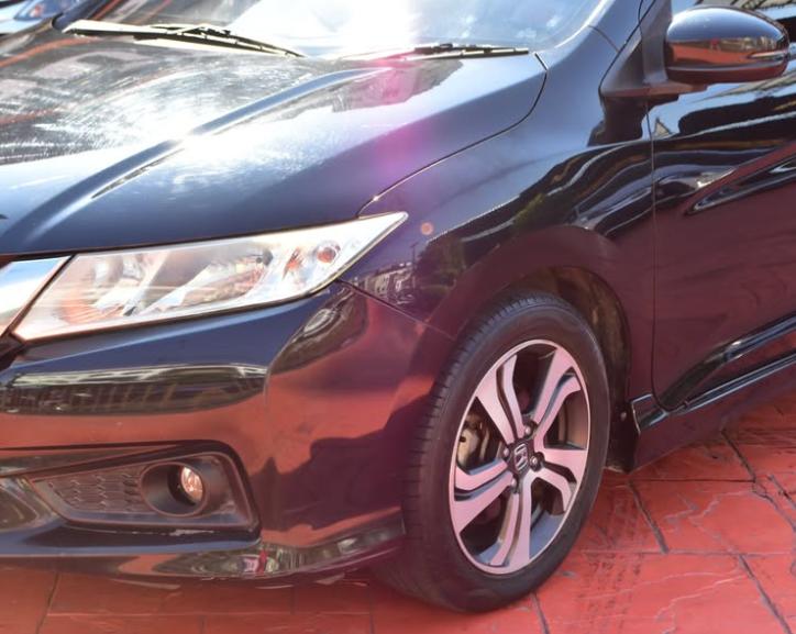 Honda City สีดำมือสอง 4