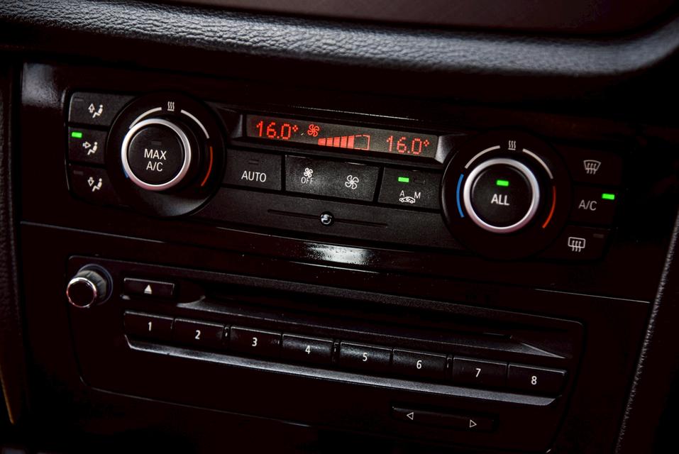รหัสรถ CBL5843 BMW X1 sDrive18i M Sport E84 AT 2016 17