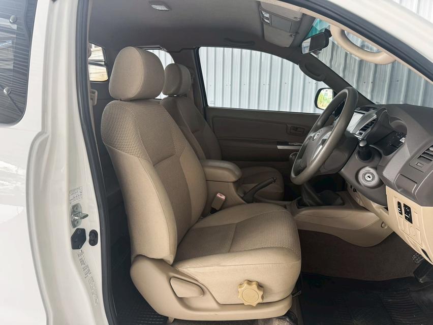 Toyota Vigo 2.5E Prerunner Cab ดีเซล เกียร์ธรรมดา ปี2013 10