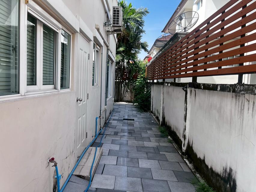 หมู่บ้านเดอะเซนโทร อ่อนนุช-ลาดกระบัง ซอย 20 ถนนลาดกระบัง แขวงลาดกระบัง เขตลาดกระบัง กรุงเทพมหานคร 7