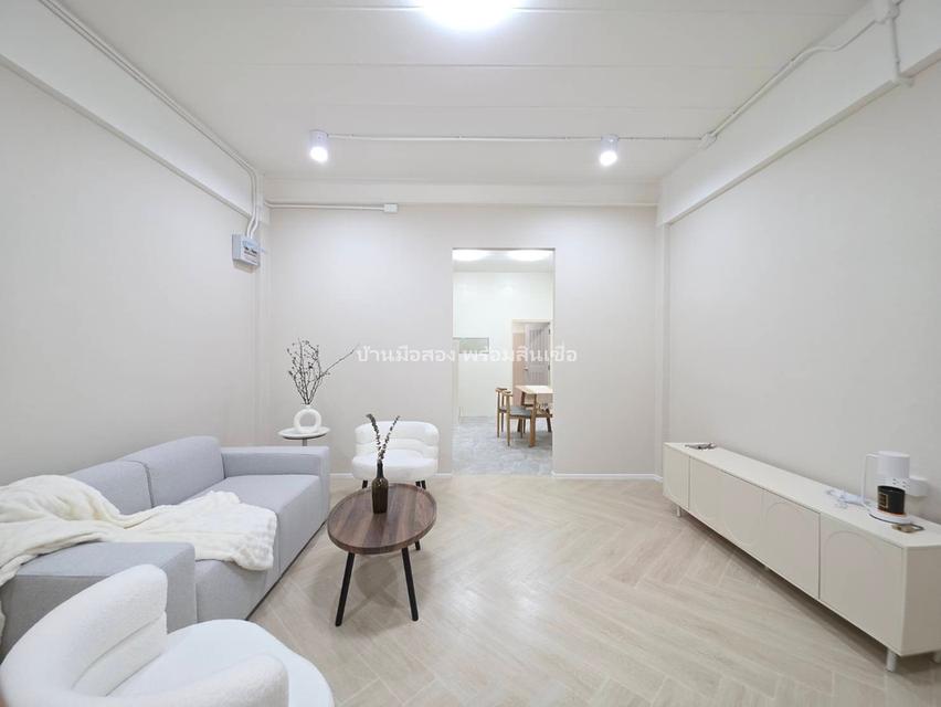 หมู่บ้านปรีชา 10 ถนนรามคำแหง 4