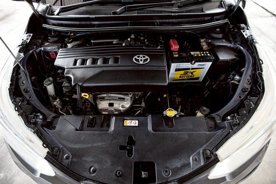 Toyota Yaris 1.2 Entry ปี 2017 สีเทา  12