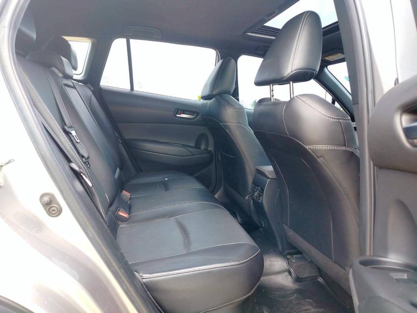 Toyota Cross 1.8 Hybrid Premium  safety สีเทา  ปี 2020  ออโต้  13