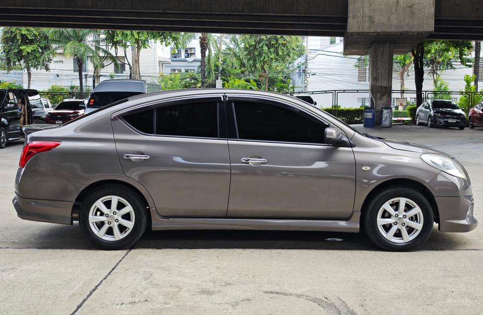 Nissan Almera 1.2V AT ปี 2014 4