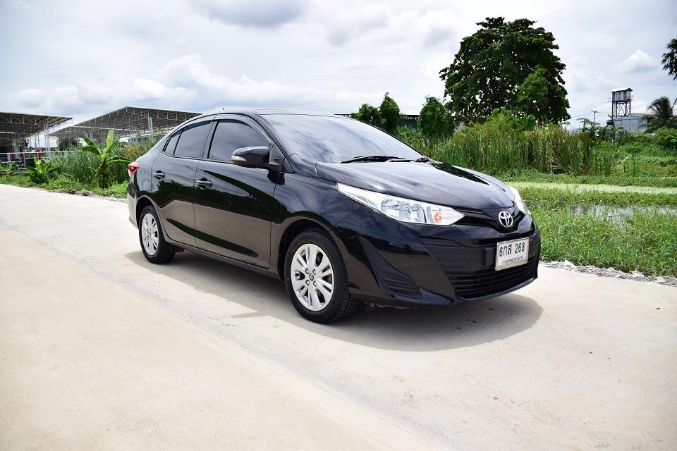 ผ่อน52xx บาท /ฟรีดาวน์ /รถสวยมือเดียว TOYOTA YARIS ATIV 1.2E ออโต้ มัลติฟังชั่นสื บลุทู๊ธCD MP3 ABS USB AIRBAG กุญแจรีโมท ยางปี2025ขับดี โทร0957401229