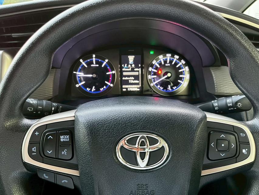 TOYOTA INNOVA CRYSTA เครื่อง2.8cc. AUTO ปี 2022  ราคาถูกที่สุด: รูปที่ 8